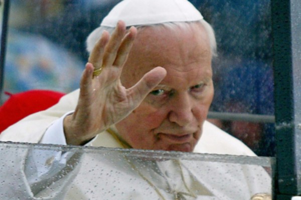 „Kiedy pojawił się schorowany papież, burza radykalnie ustąpiła”. 