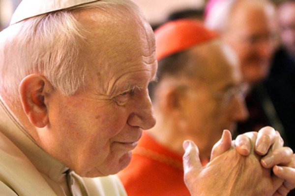 8 myśli św. Jana Pawła II na najważniejsze życiowe tematy