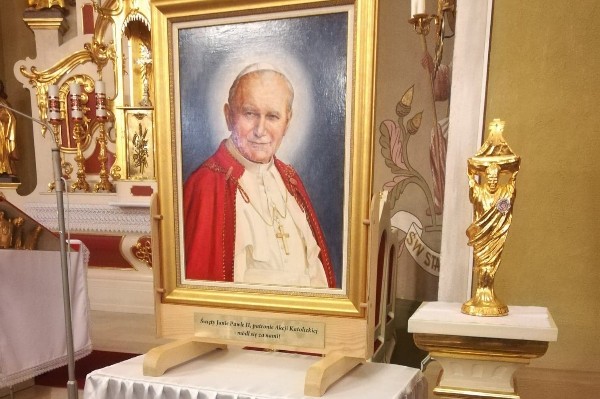 Nawiedzenie relikwii i obrazu Św. Jana Pawła II w dekanacie Ołpiny